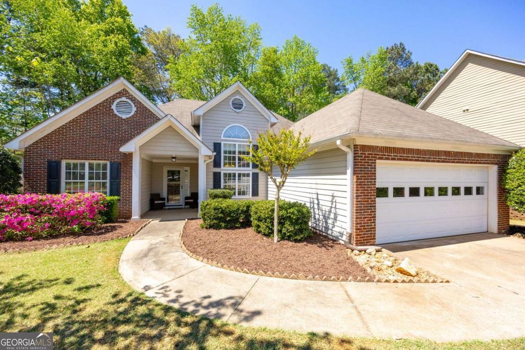 Photo of 3390 English Oaks Drive NW, Kennesaw, GA 30144 (MLS # 10731651)