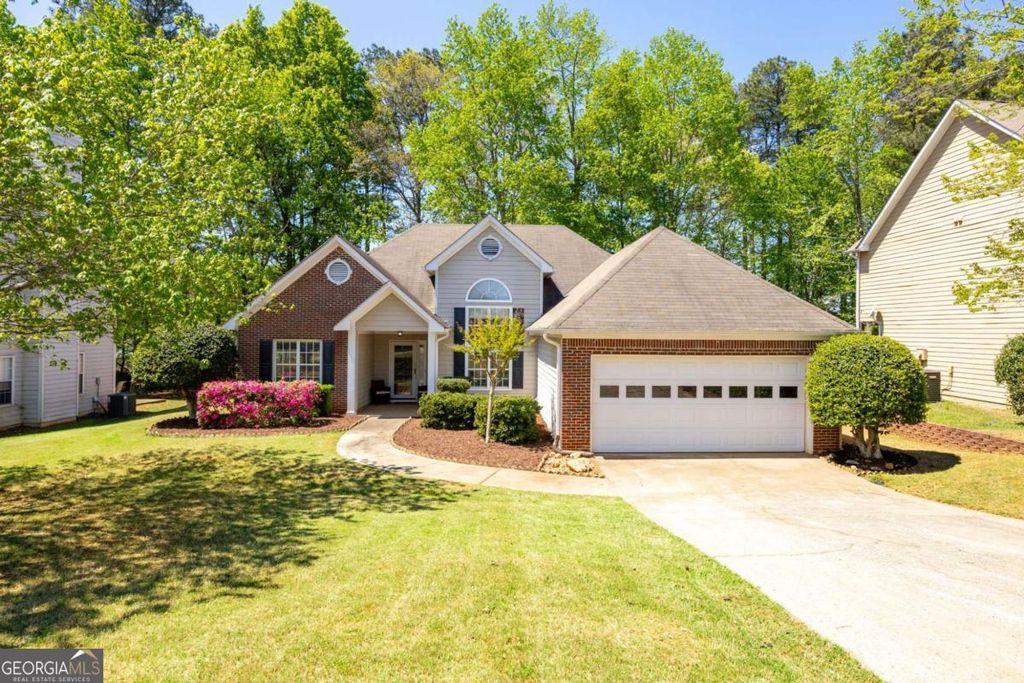 Photo of 3390 English Oaks Drive NW, Kennesaw, GA 30144 (MLS # 10731651)
