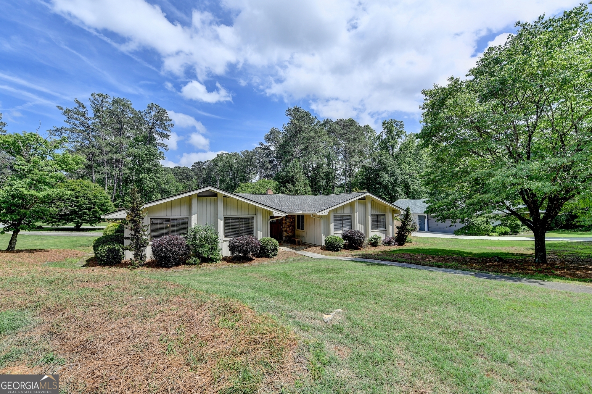 INDIAN HILLS - Residential