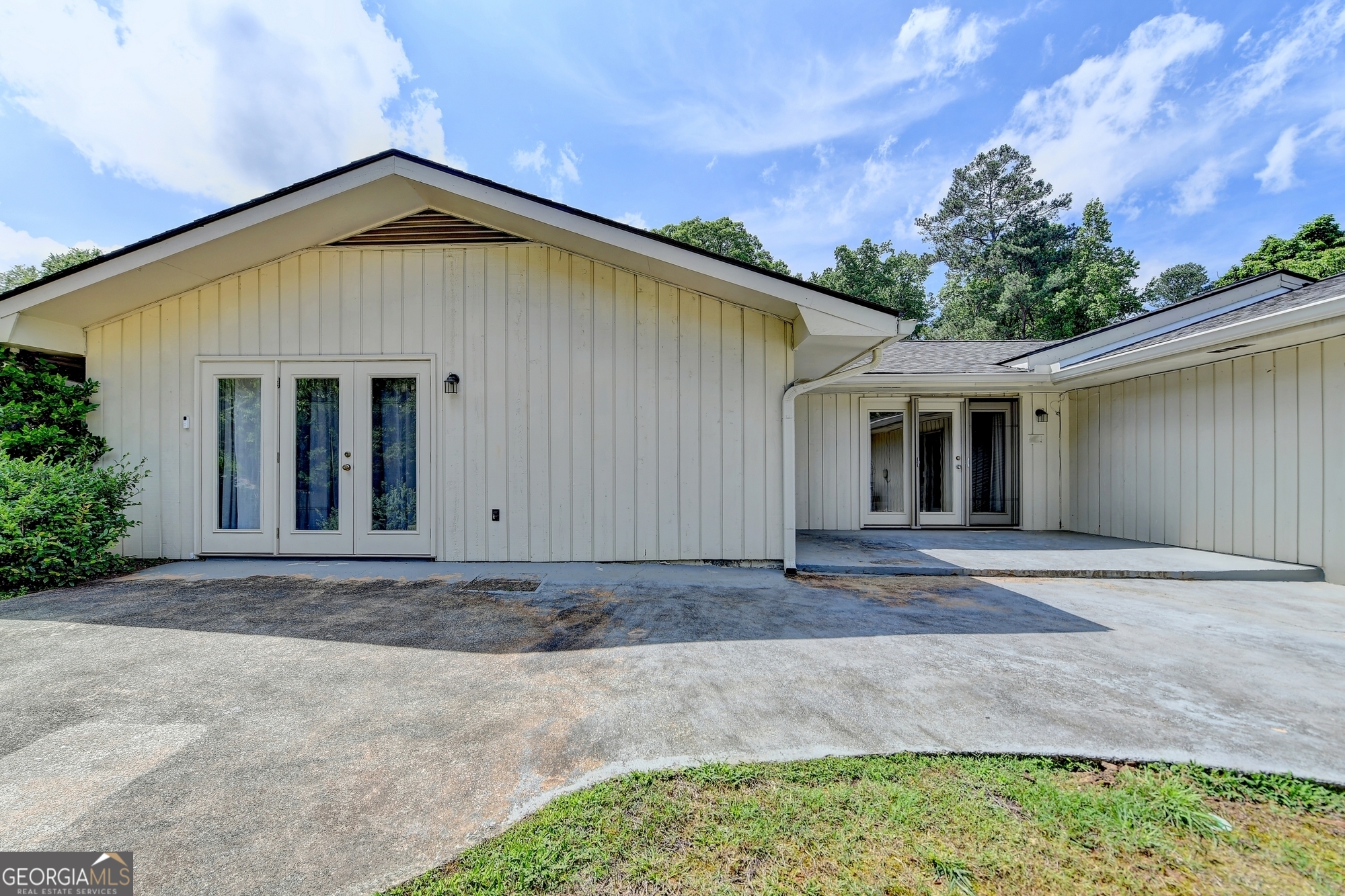 INDIAN HILLS - Residential