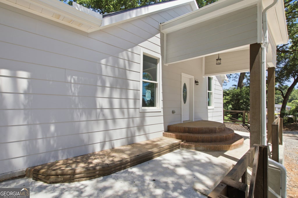 Photo of 162 Falls Road, Toccoa, GA 30577 (MLS # 10794597)
