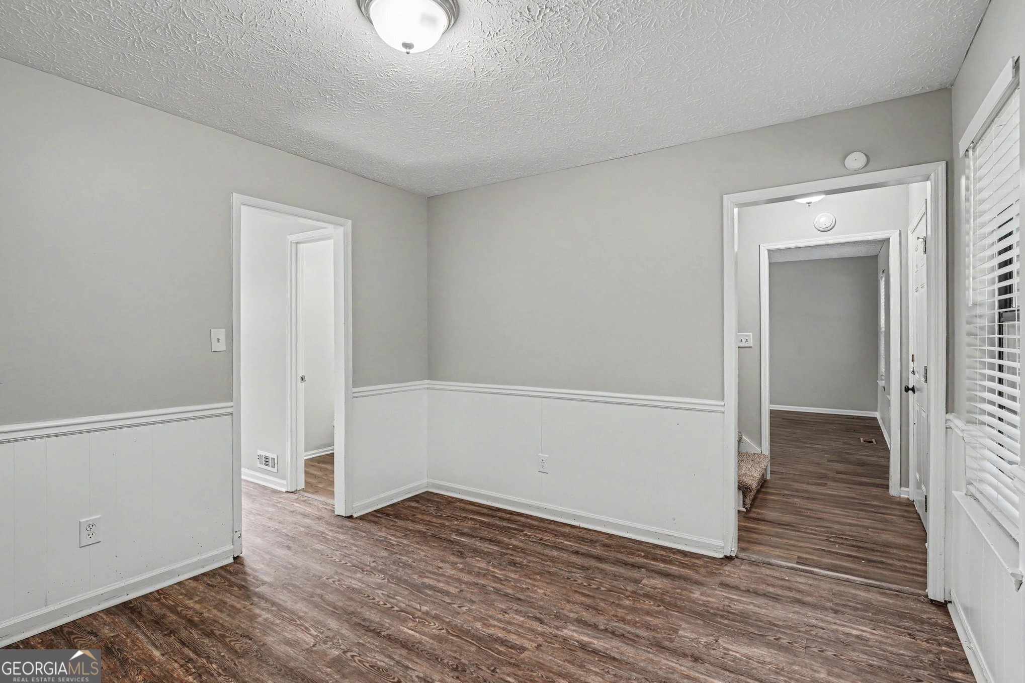 1304 Oakwood RD