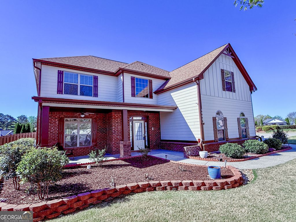 Photo of 5805 Fielding Ct, Cumming, GA 30041 (MLS # 10729123)