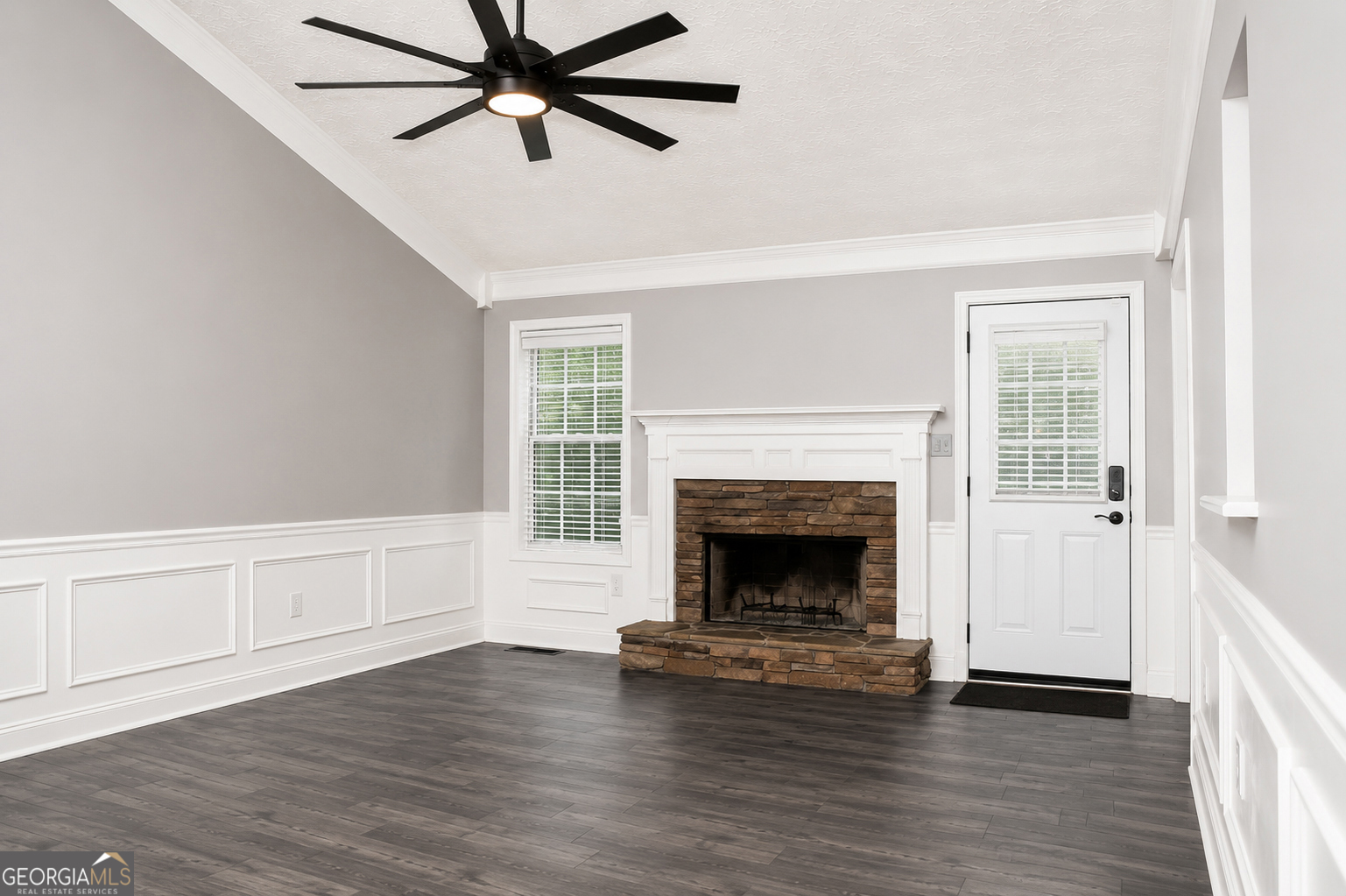 114 Waterbury LN