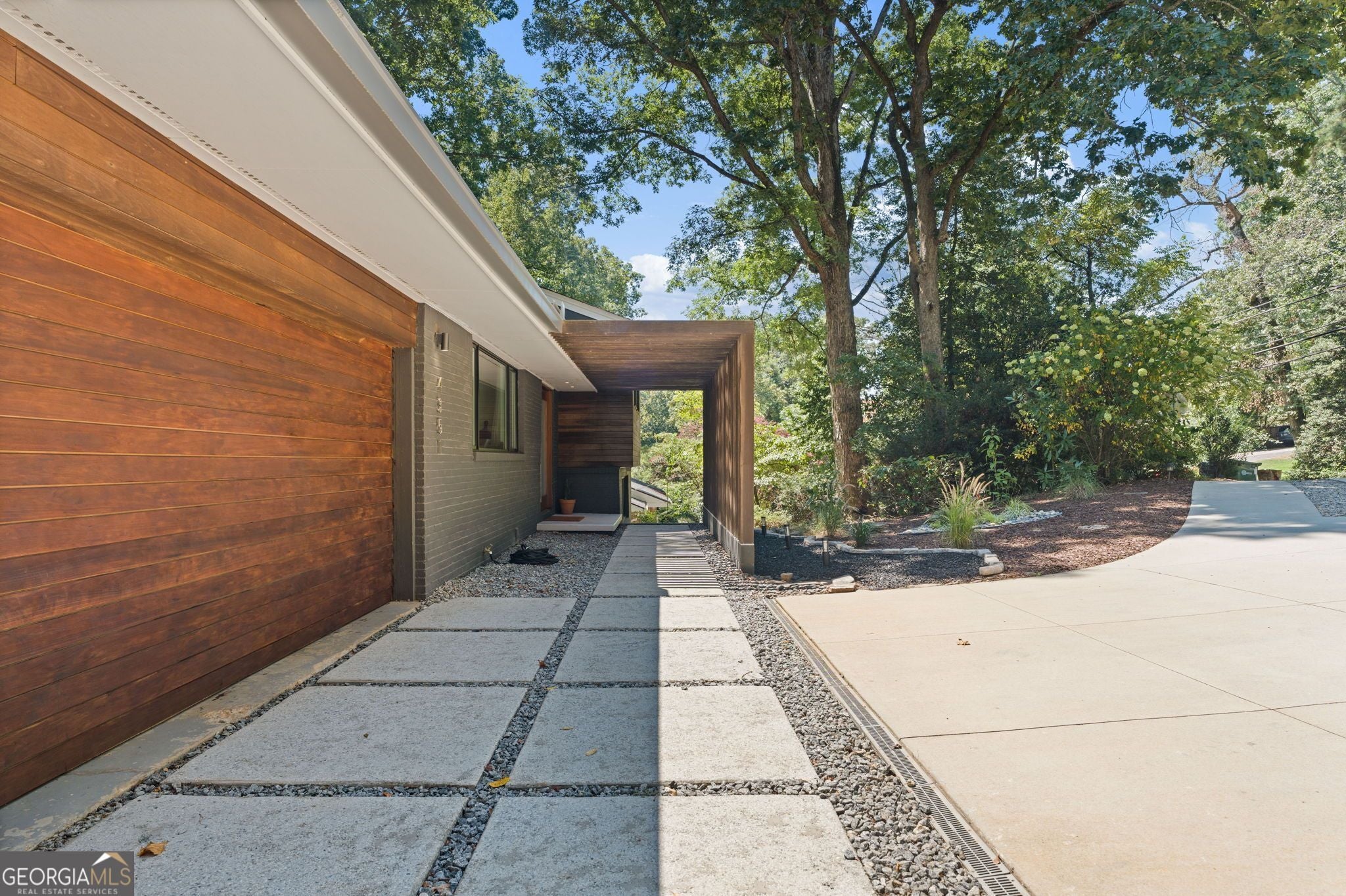 4351 Peachtree Dunwoody RD NE