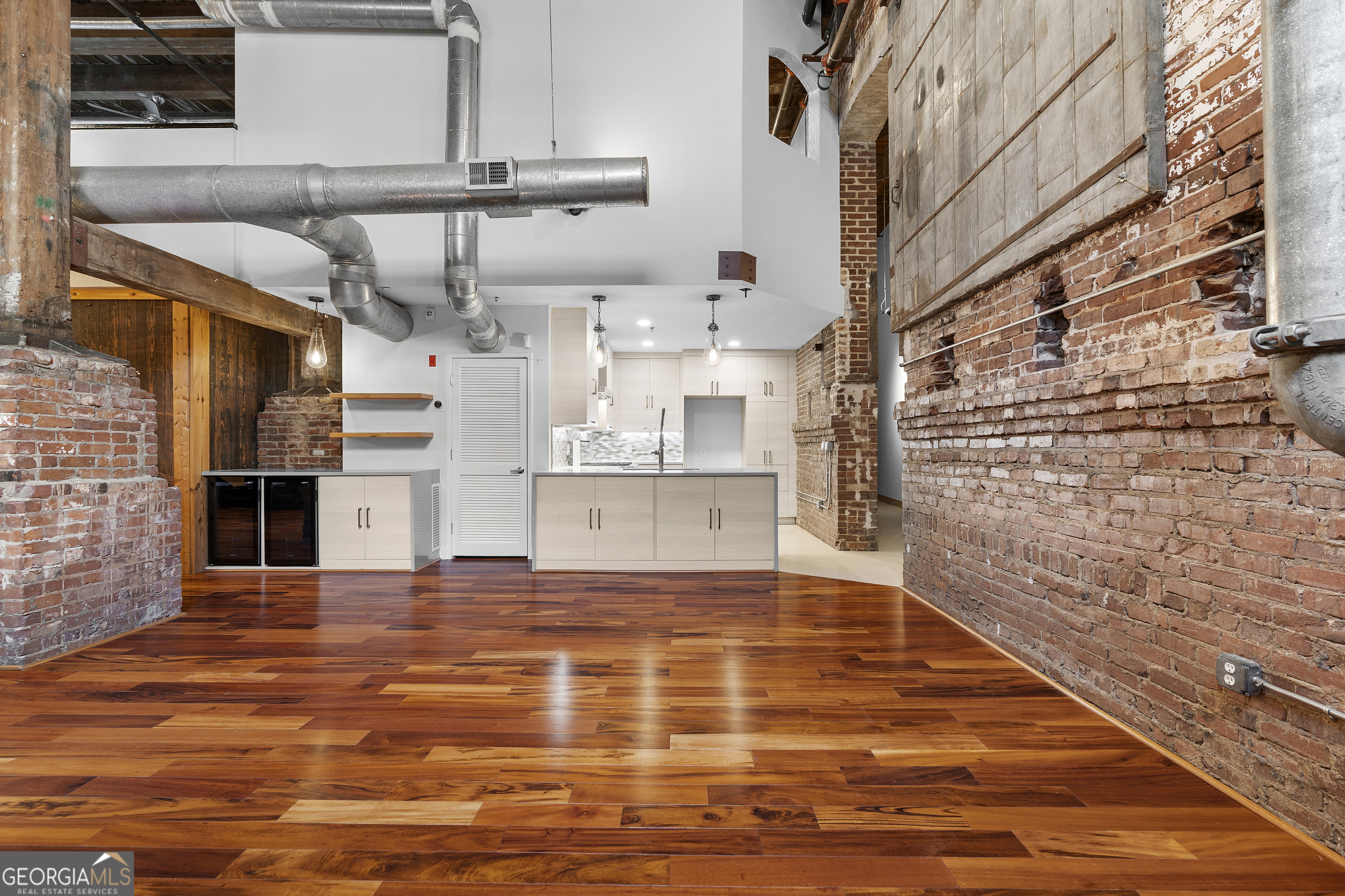 490 Marietta ST NW 105