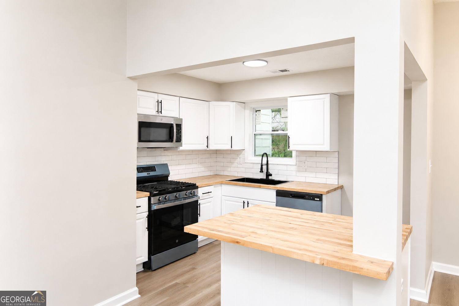 418 Martin DR