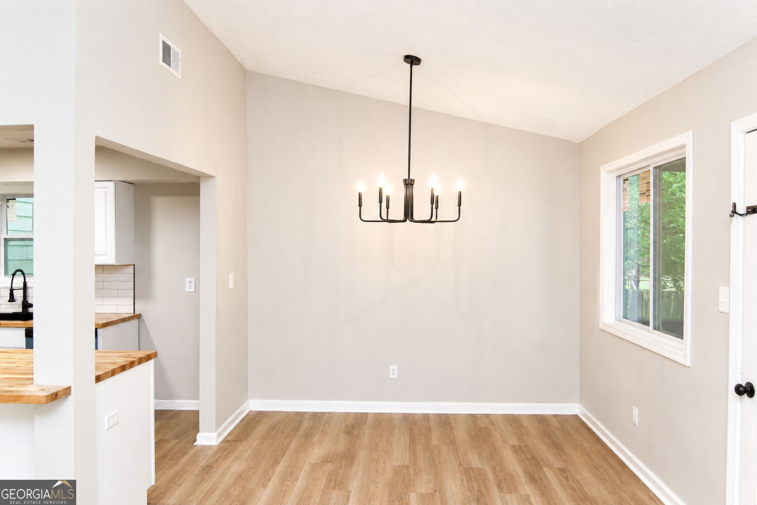 418 Martin DR