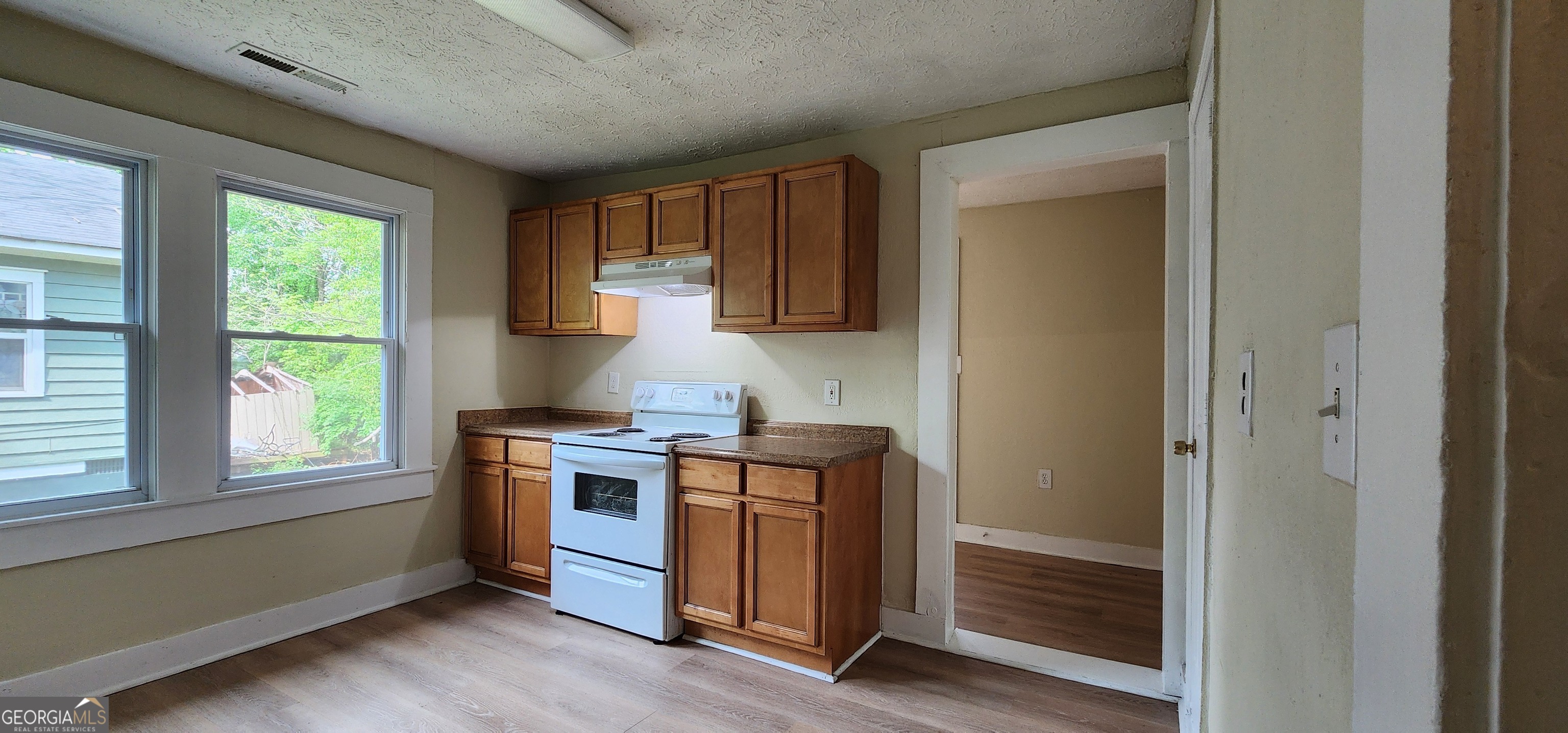 Atlanta, Georgia 30310, United States, 4 Bedrooms Bedrooms, ,1 BathroomBathrooms,Residential,Active,116179