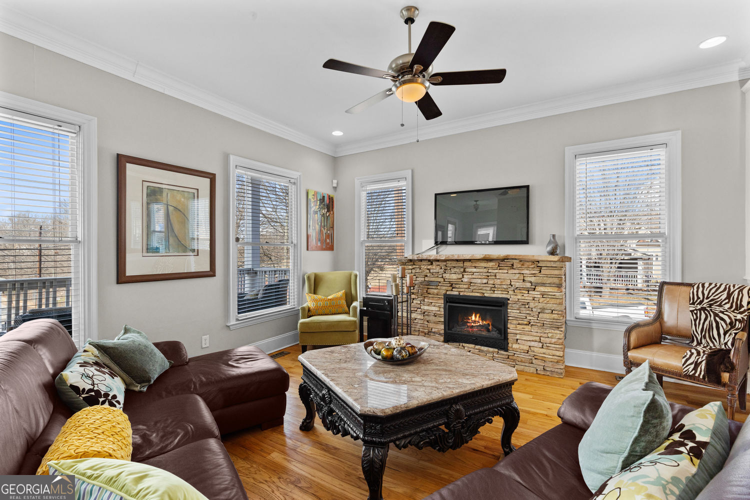 786 SE Connally ST SE