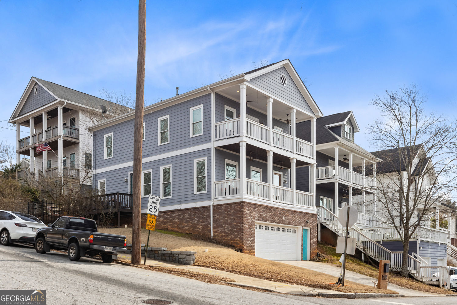 786 SE Connally ST SE