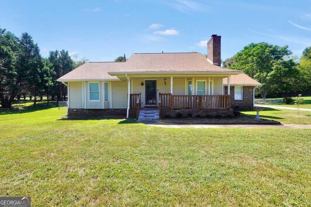 Photo of 105 Overlook Drive, McDonough, GA 30252 (MLS # 10850362)