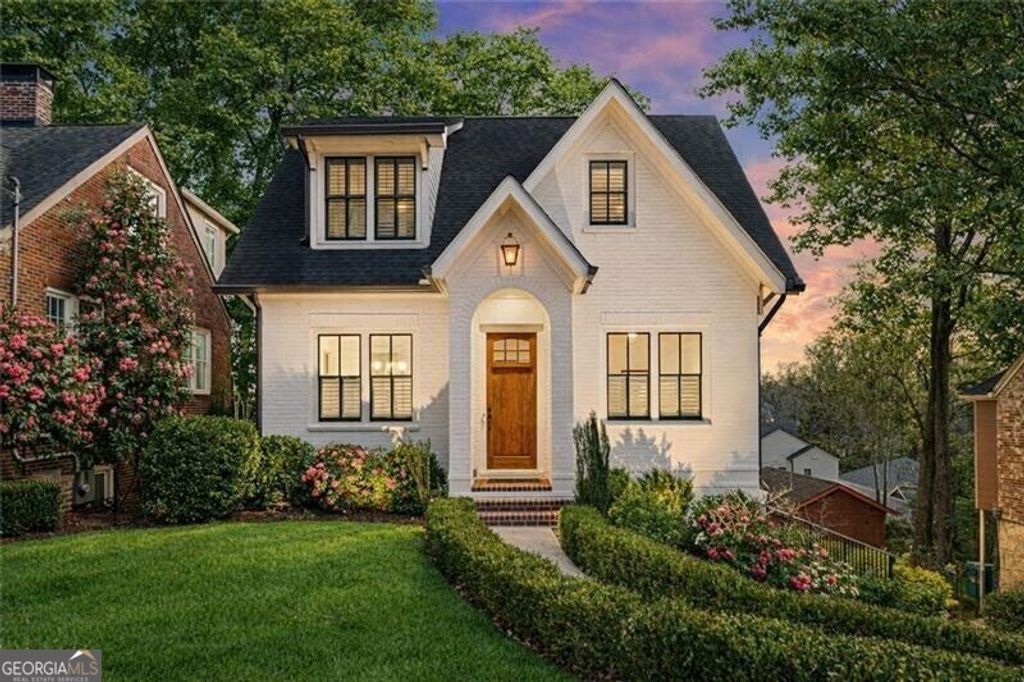 Photo of 907 Highland Terrace NE, Atlanta, GA 30306 (MLS # 10706888)