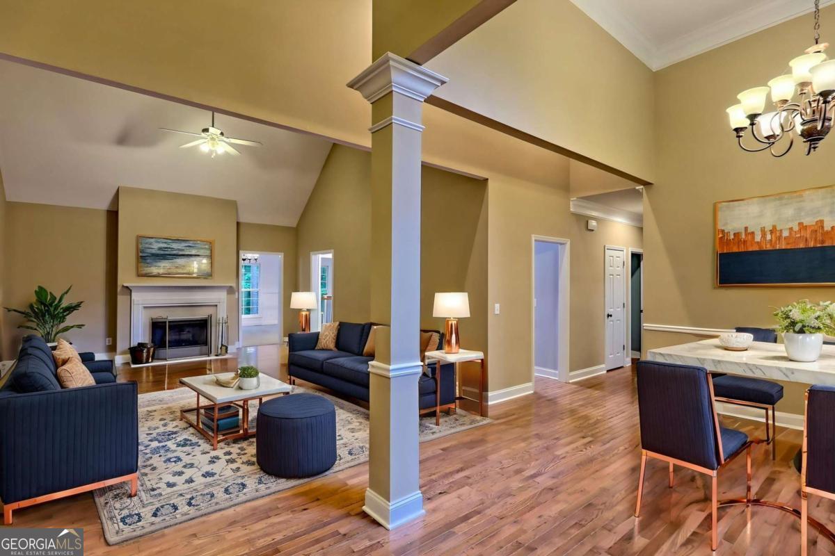 521 Crabapple RD