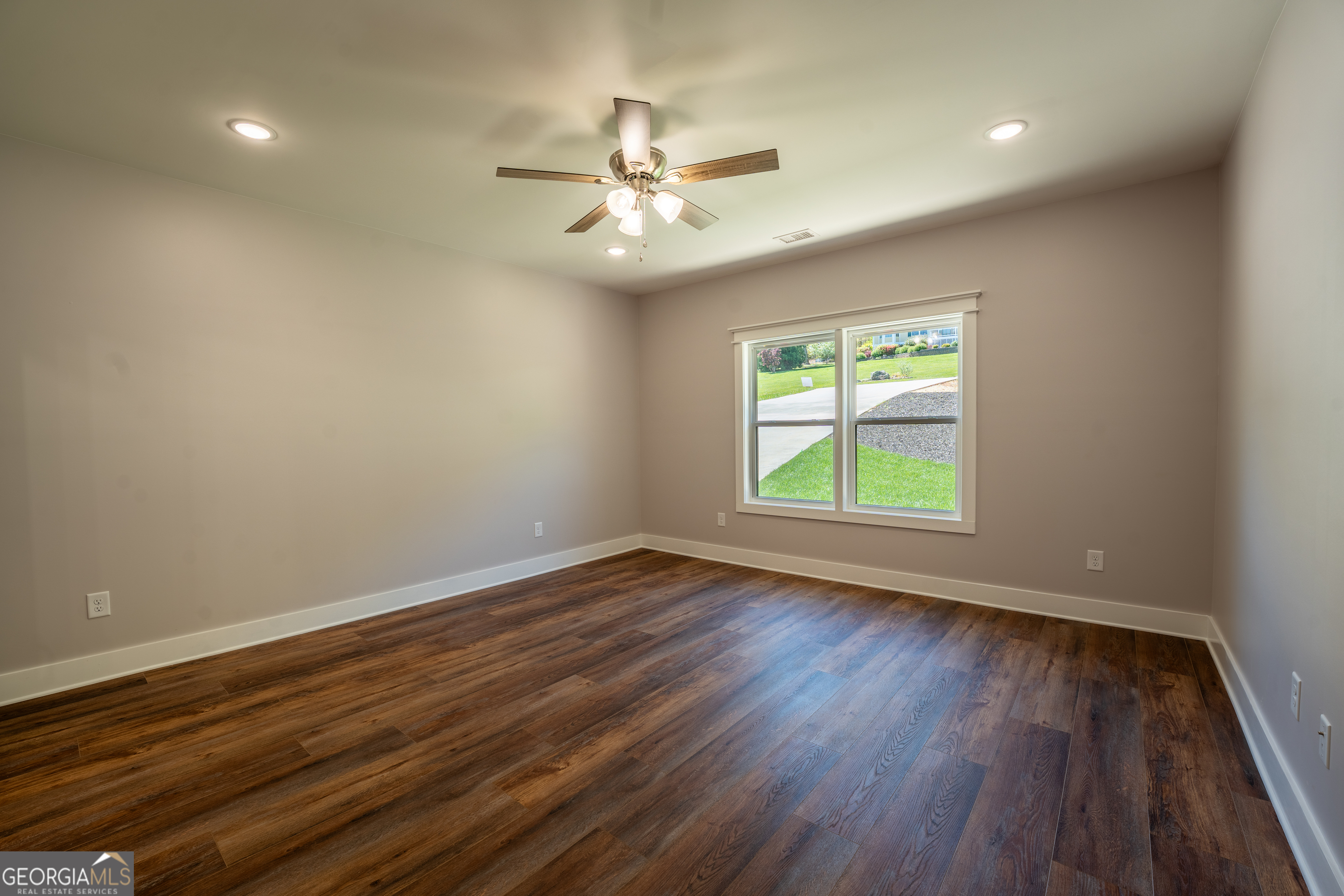 Cleveland, Georgia 30528, United States, 3 Bedrooms Bedrooms, ,2 BathroomsBathrooms,Residential,Active,88611