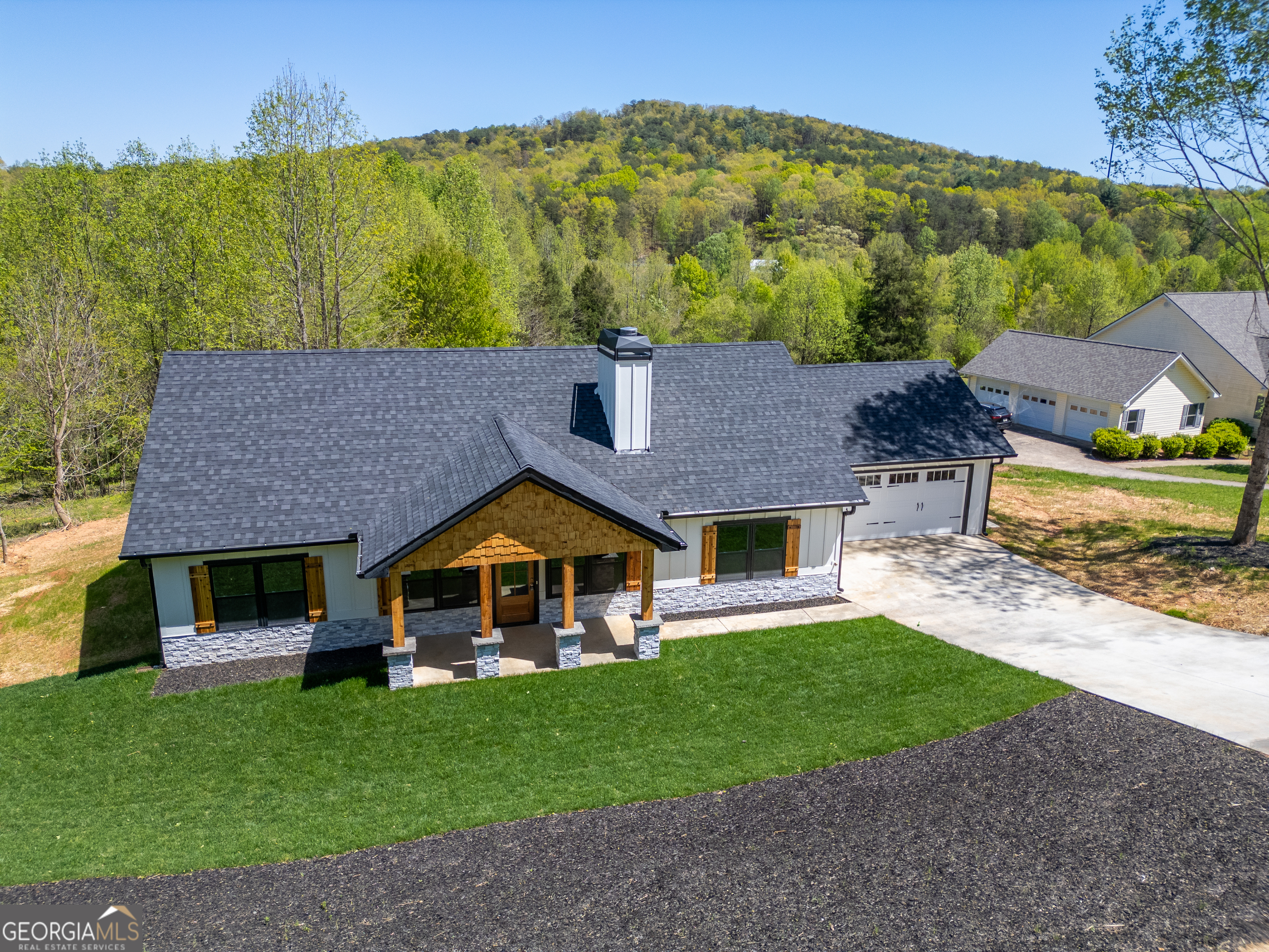 Cleveland, Georgia 30528, United States, 3 Bedrooms Bedrooms, ,2 BathroomsBathrooms,Residential,Active,88611