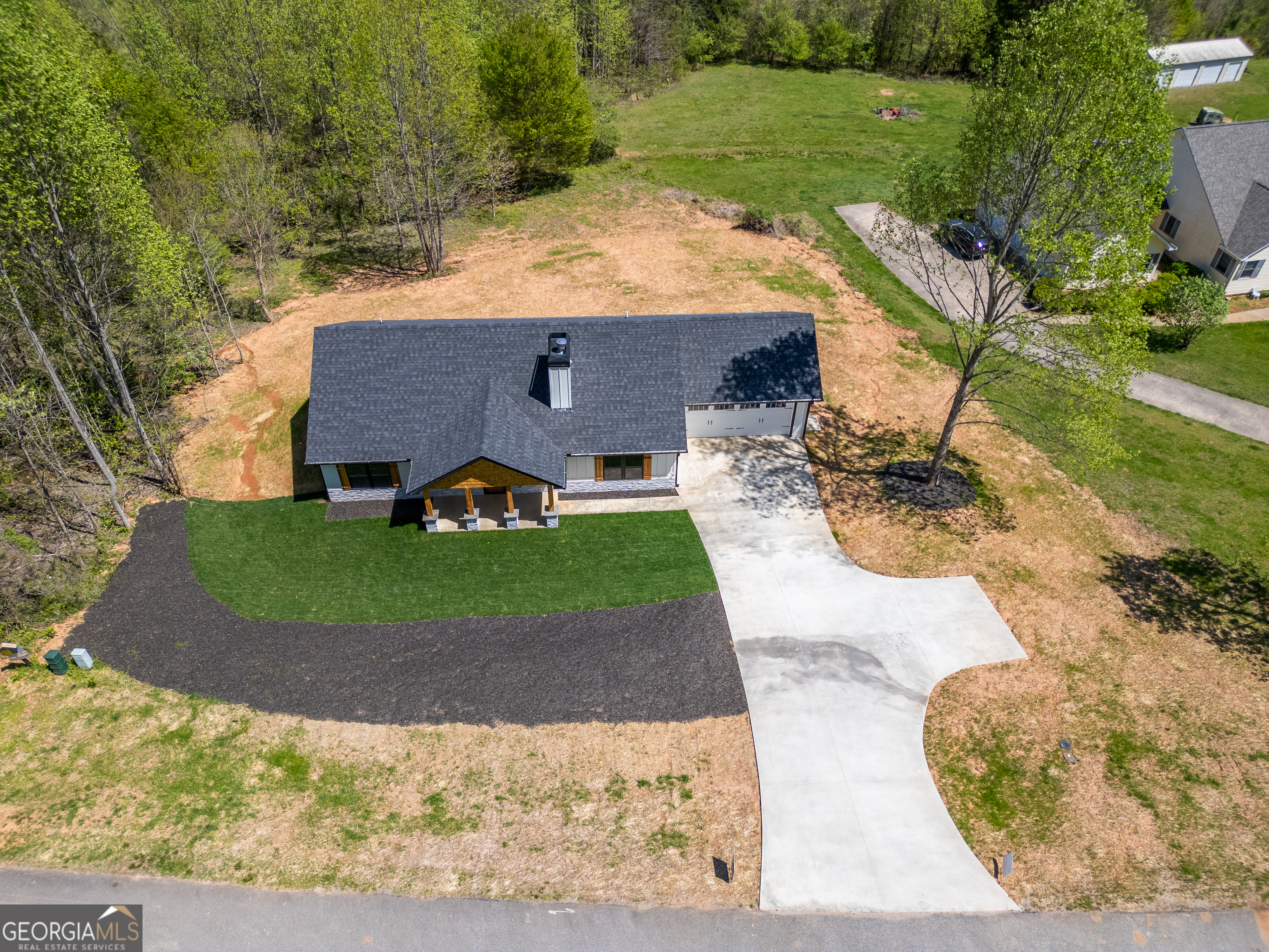 Cleveland, Georgia 30528, United States, 3 Bedrooms Bedrooms, ,2 BathroomsBathrooms,Residential,Active,88611