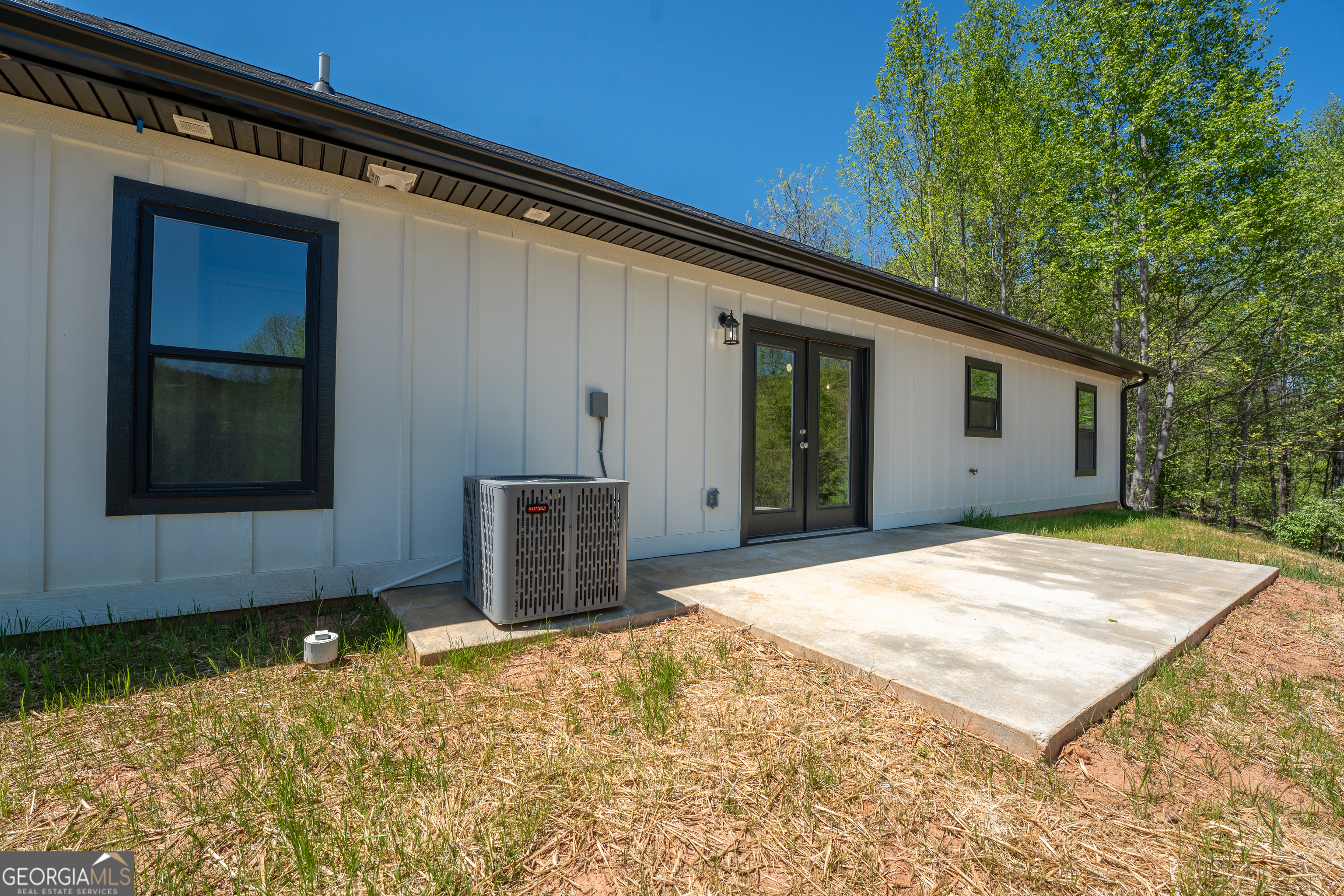 Cleveland, Georgia 30528, United States, 3 Bedrooms Bedrooms, ,2 BathroomsBathrooms,Residential,Active,88611