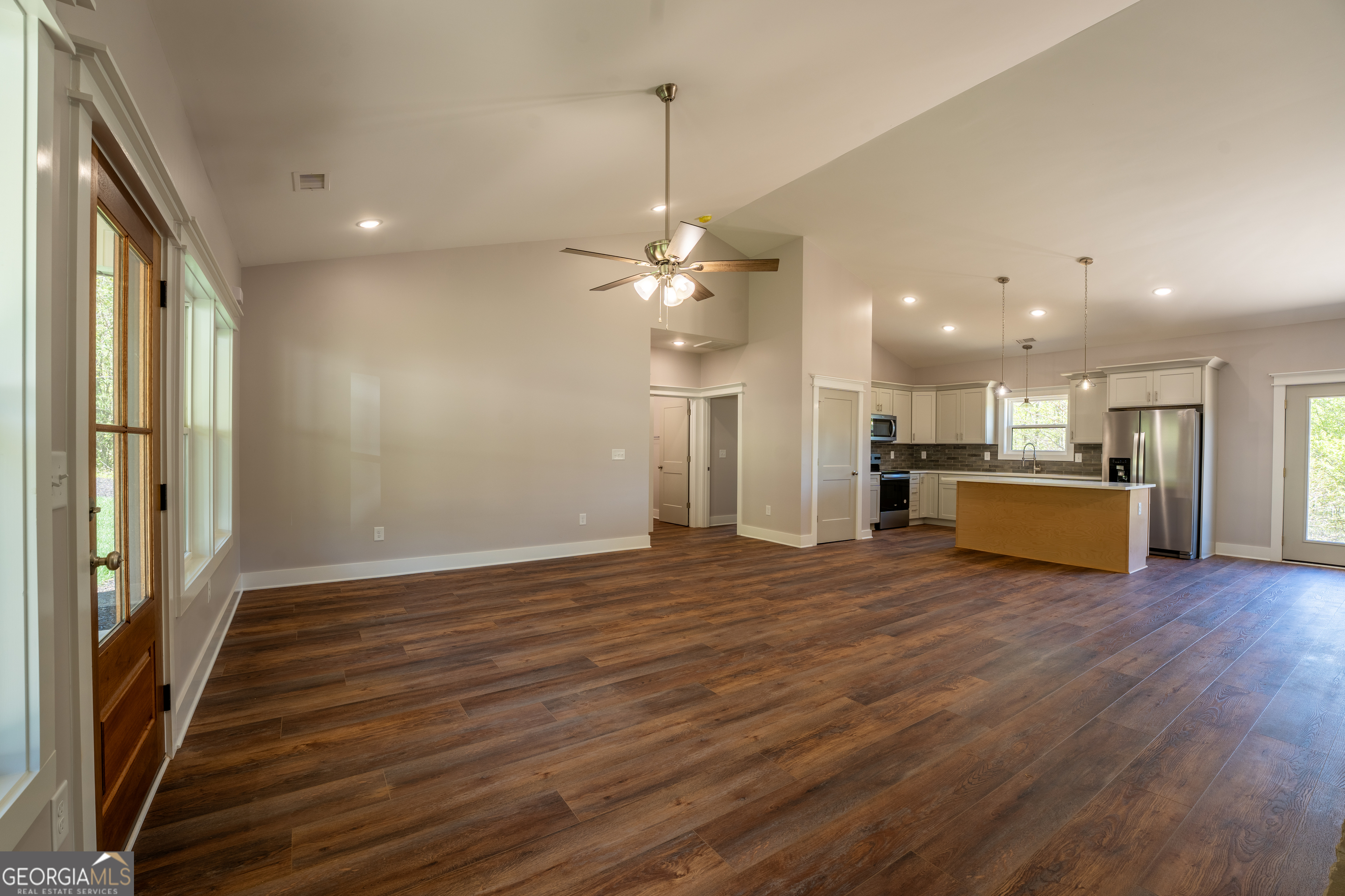 Cleveland, Georgia 30528, United States, 3 Bedrooms Bedrooms, ,2 BathroomsBathrooms,Residential,Active,88611