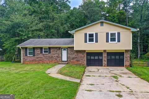 Photo of 2193 Kings Forest Drive SE, Conyers, GA 30013 (MLS # 10591952)