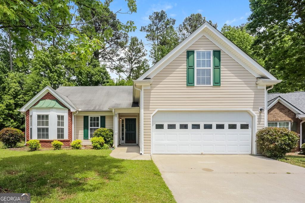 Photo of 109 Alessie Drive, Newnan, GA 30263 (MLS # 10702106)