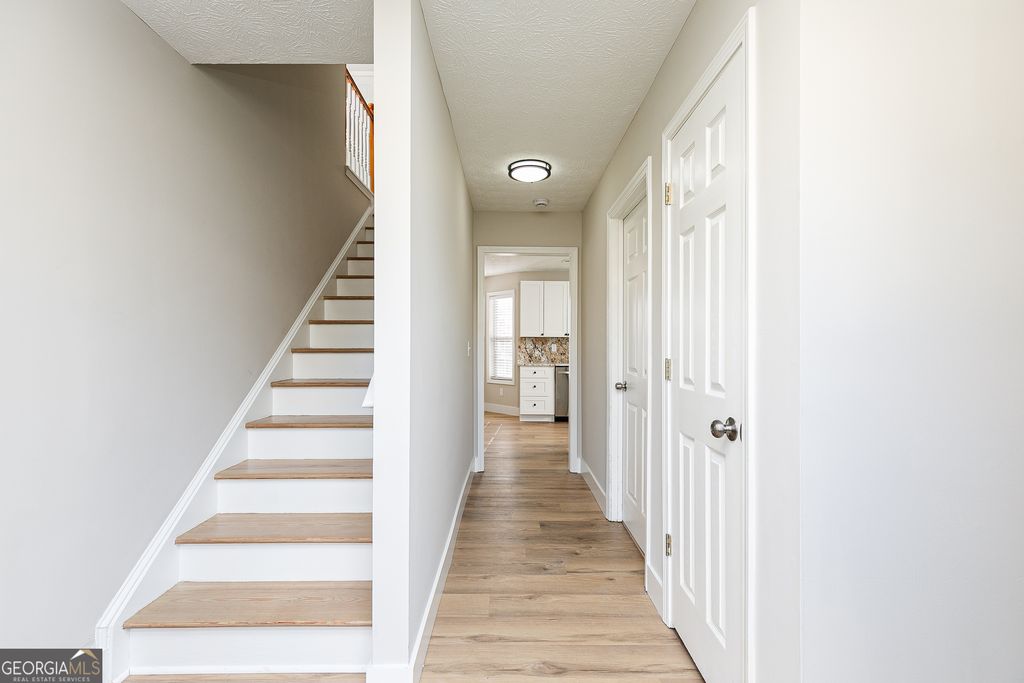 Photo of 224 Eagle Glen Way, Woodstock, GA 30189 (MLS # 10661813)