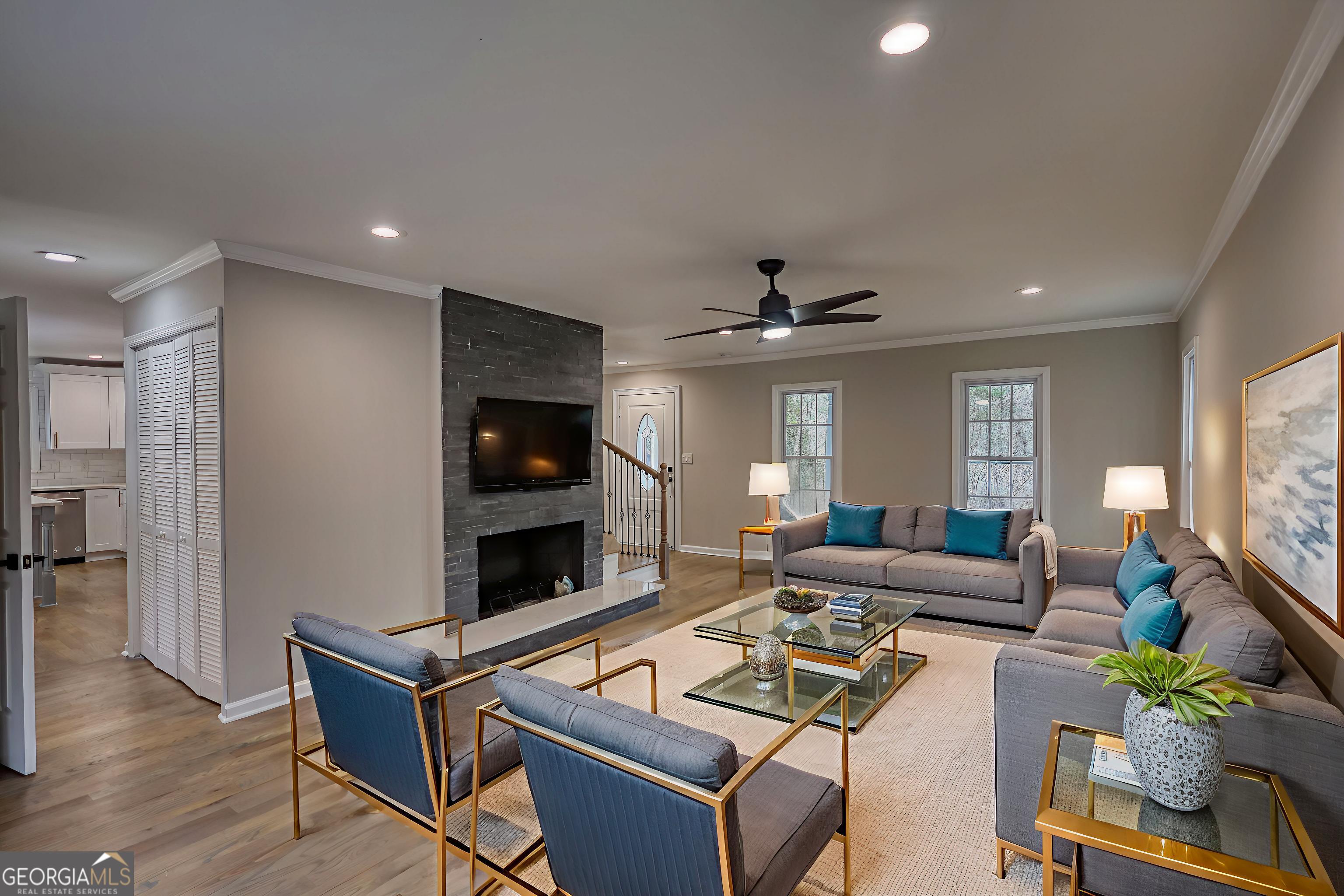 4205 Aberdeen PASS NE