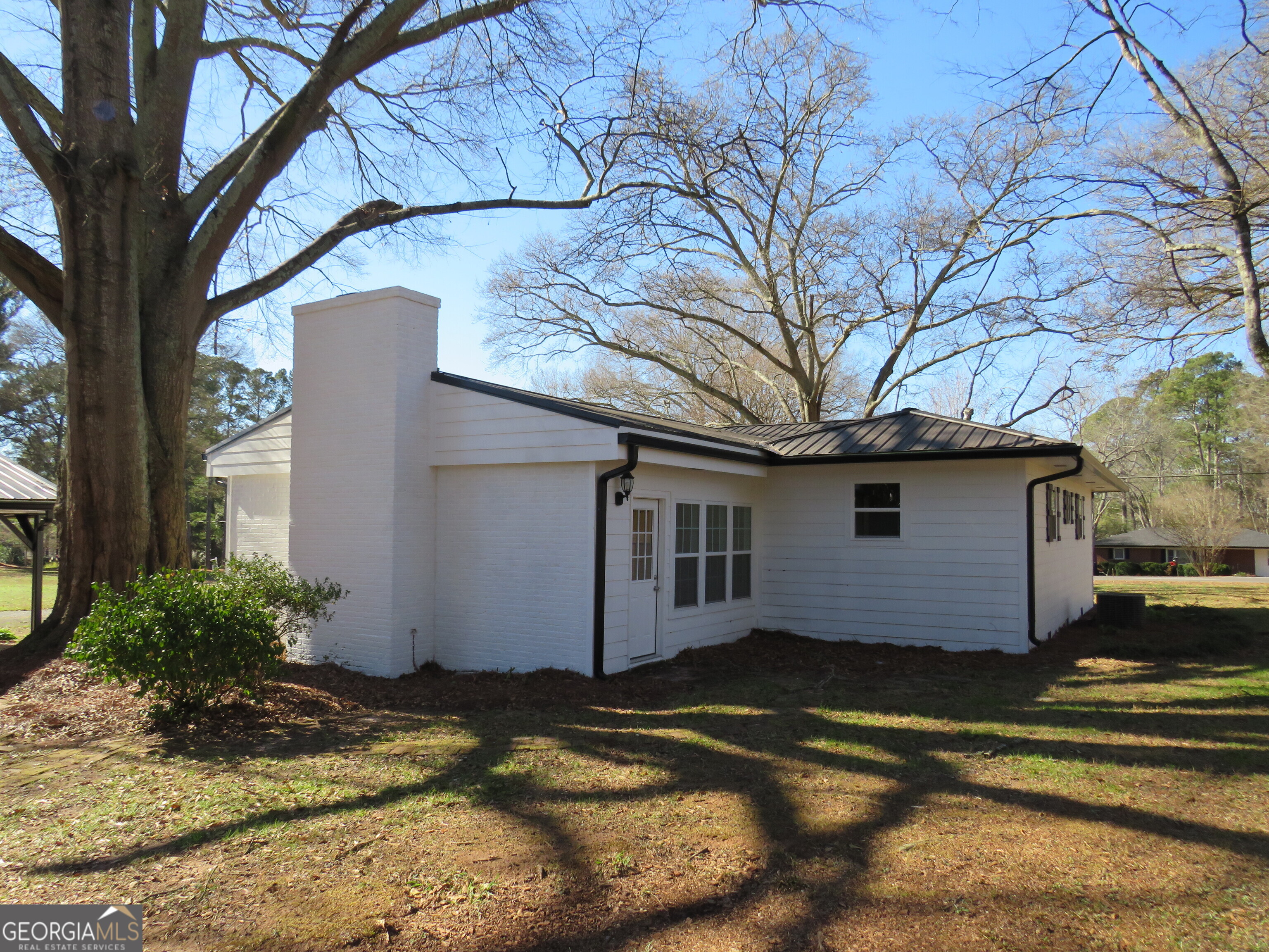 220 John Phillips RD