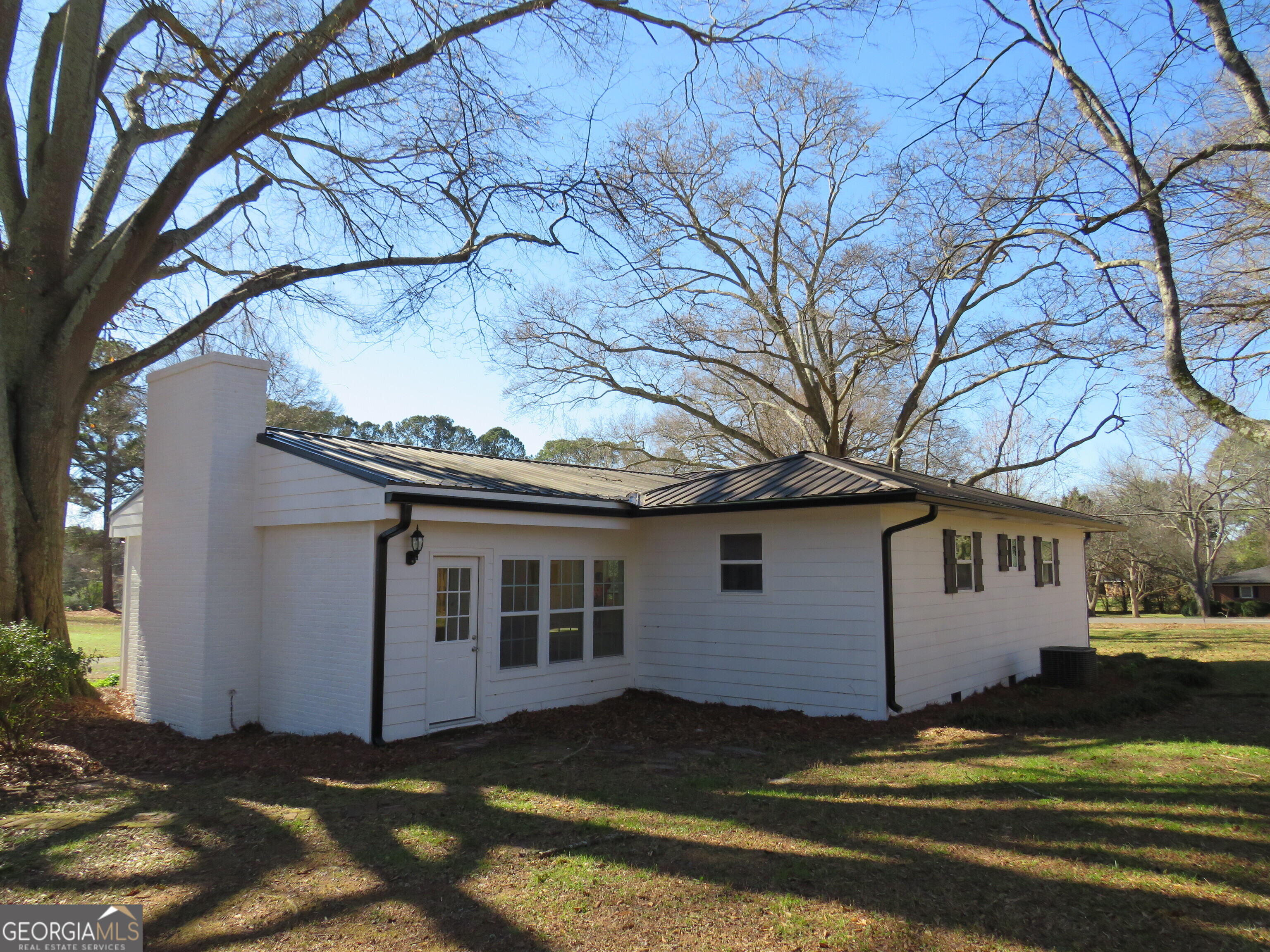 220 John Phillips RD