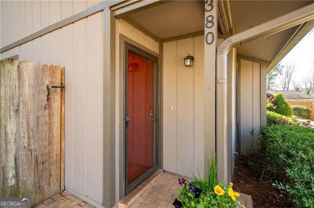 Photo of 380 Manning Villas Drive SW, Marietta, GA 30064 (MLS # 10670203)