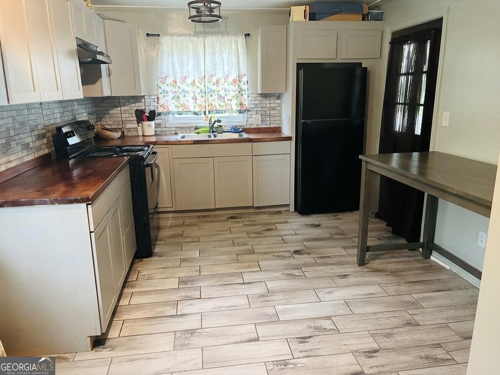 Photo of 184 Josey Avenue, East Dublin, GA 31027 (MLS # 10846467)