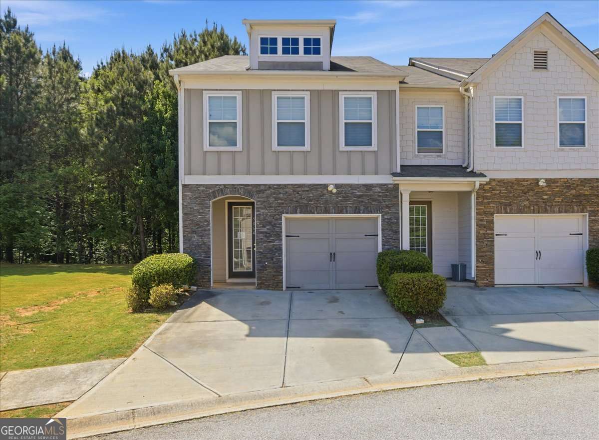 5064 Longview WALK