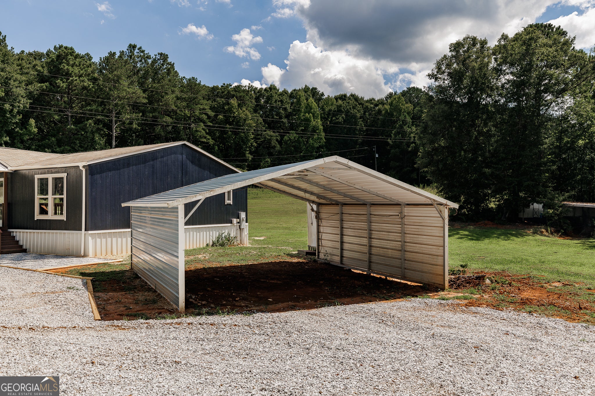 1637 Young Harris RD