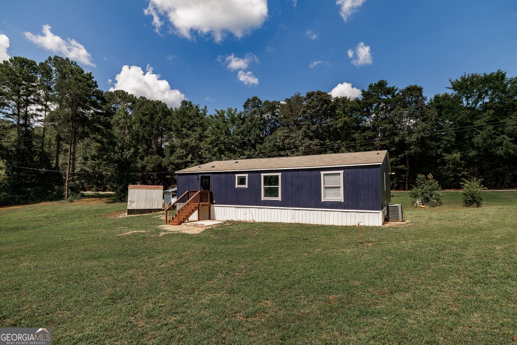 Photo of 1637 Young Harris Road, Danielsville, GA 30633 (MLS # 10819526)