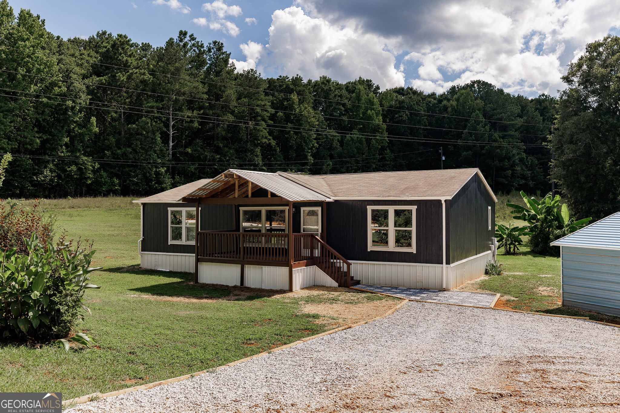 1637 Young Harris RD