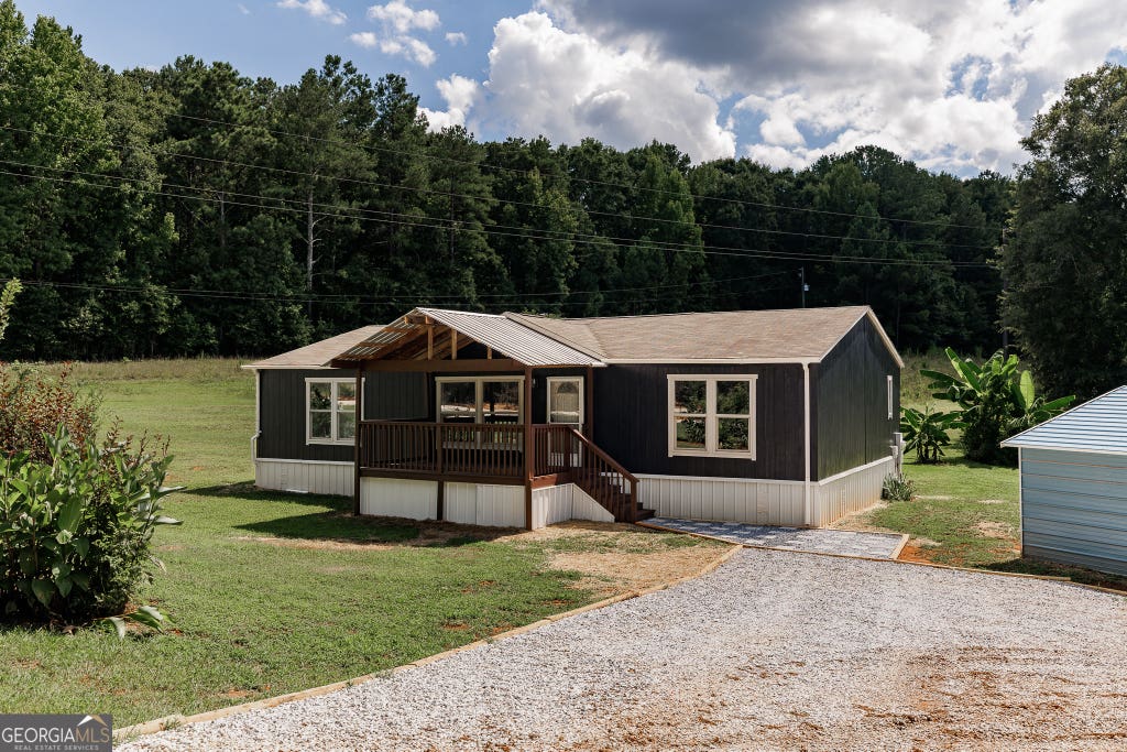 Photo of 1637 Young Harris Road, Danielsville, GA 30633 (MLS # 10819526)