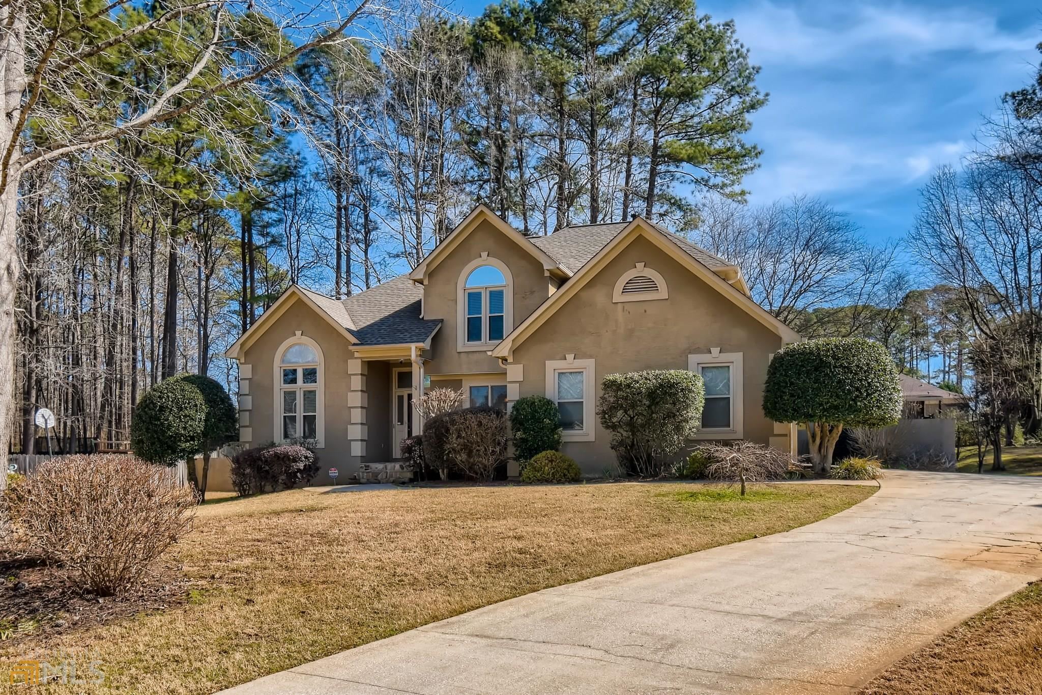 Make this charming 5 bedroom 2.5 bathroom house your new home! This home features a bright and spacious kitchen and dining room perfect for entertaining! The inviting living room offers ample room to enjoy an evening in or take your night outside to relax on back patio! Don't miss this opportunity to make this home yours.