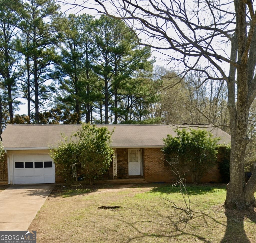 Photo of 6378 Veracruse Drive, Morrow, GA 30260 (MLS # 10795640)