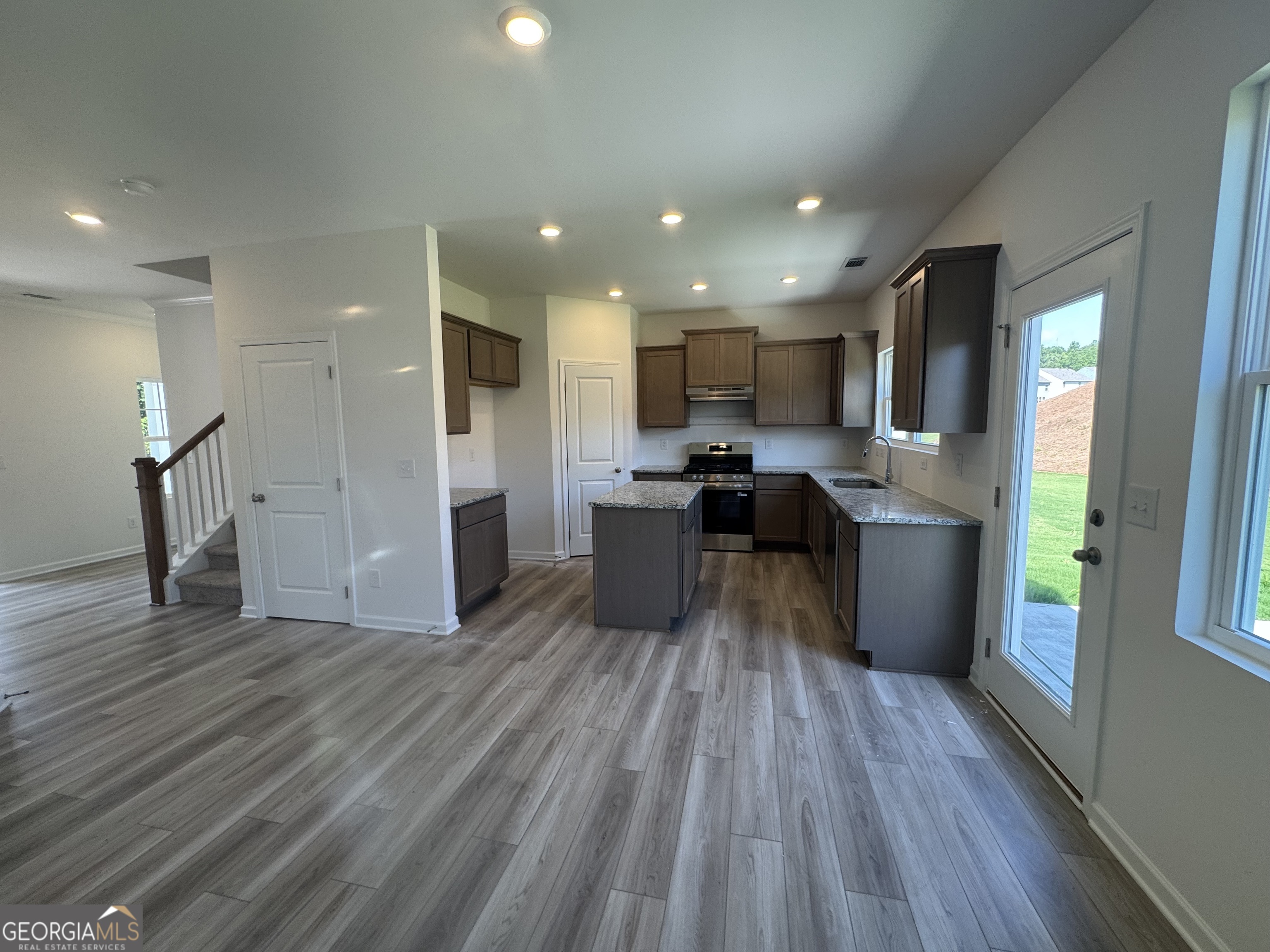 205 Bloomfield CIR