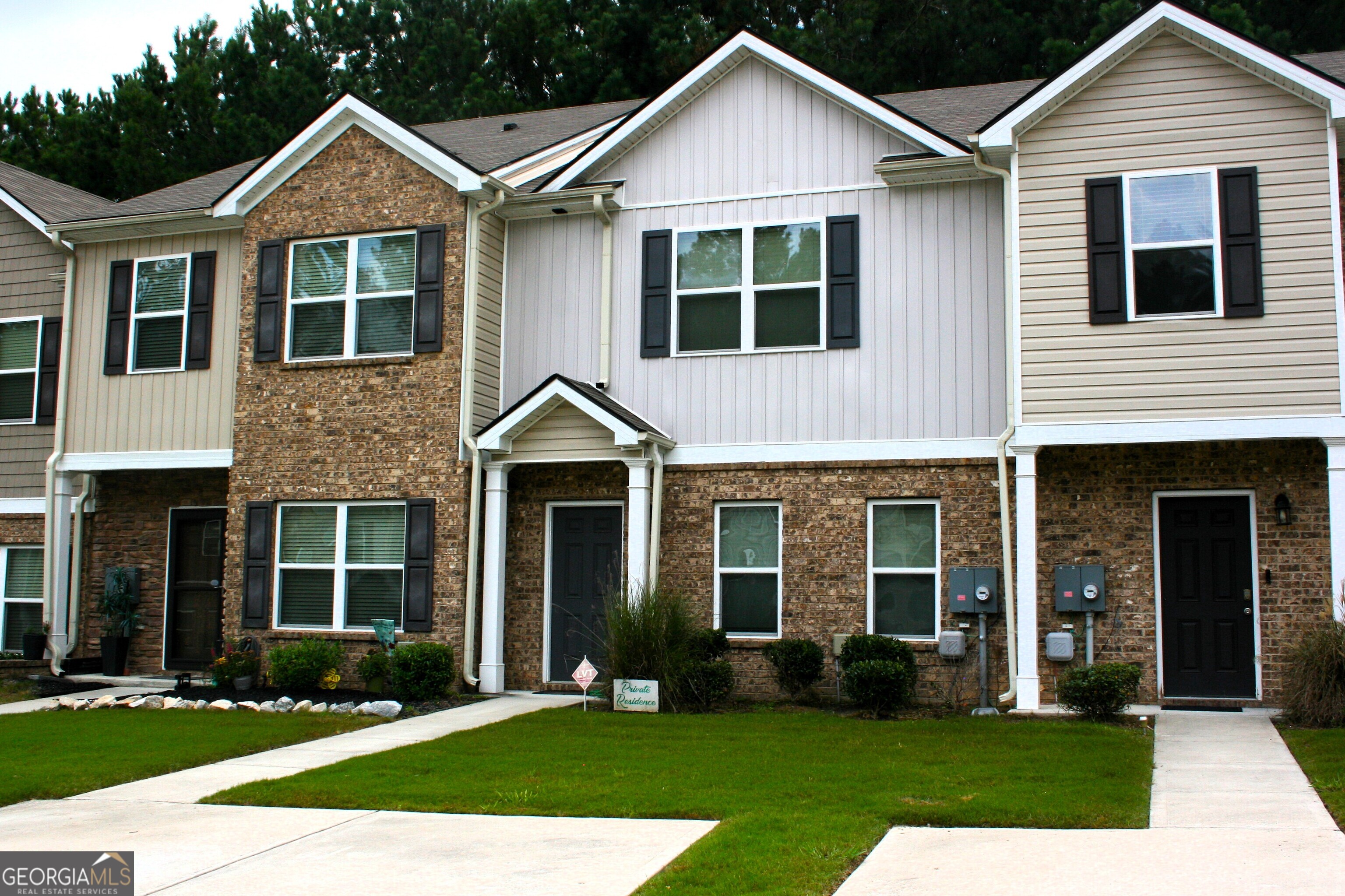 Welcome Home! This spacious and beautifully maintained residence offers an inviting open floor plan with sleek laminate flooring on the main level, creating the perfect blend of comfort and style. The modern kitchen comes fully equipped with all stainless steel appliances, making it a dream for cooking and entertaining. Conveniently located near , I-85, MARTA, shopping, dining, Market Place center and Hartsfield-Jackson Atlanta International Airport, this home provides both comfort and unbeatable accessibility. An ideal choice for first-time homebuyers, this property is move-in ready and waiting for you to make it yours. Don't miss the chance to call this your NEW HOME-schedule a tour today!