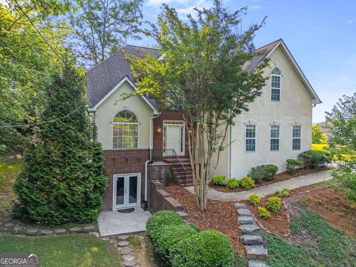 5923 Rosie LN SE