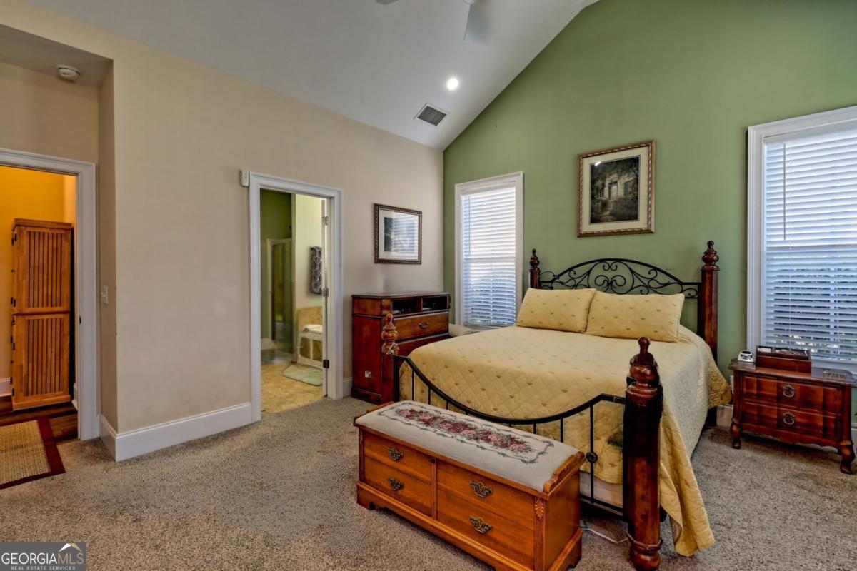 117 Village Green WAY