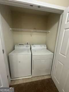 2555 Flat Shoals RD 2402