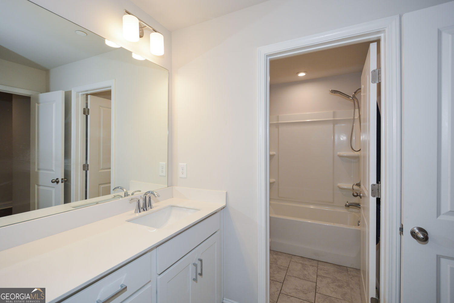 ADDISON POINT - Residential