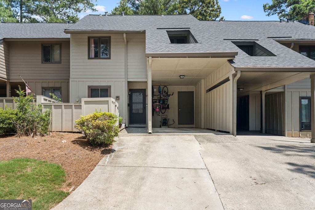 Photo of 897 Cedar Canyon Square SE, Marietta, GA 30067 (MLS # 10803670)