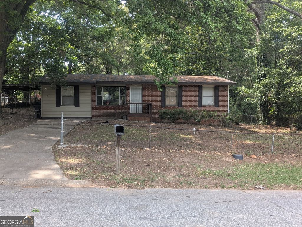 Photo of 5237 Kingswood Circle, Atlanta, GA 30349 (MLS # 10764922)