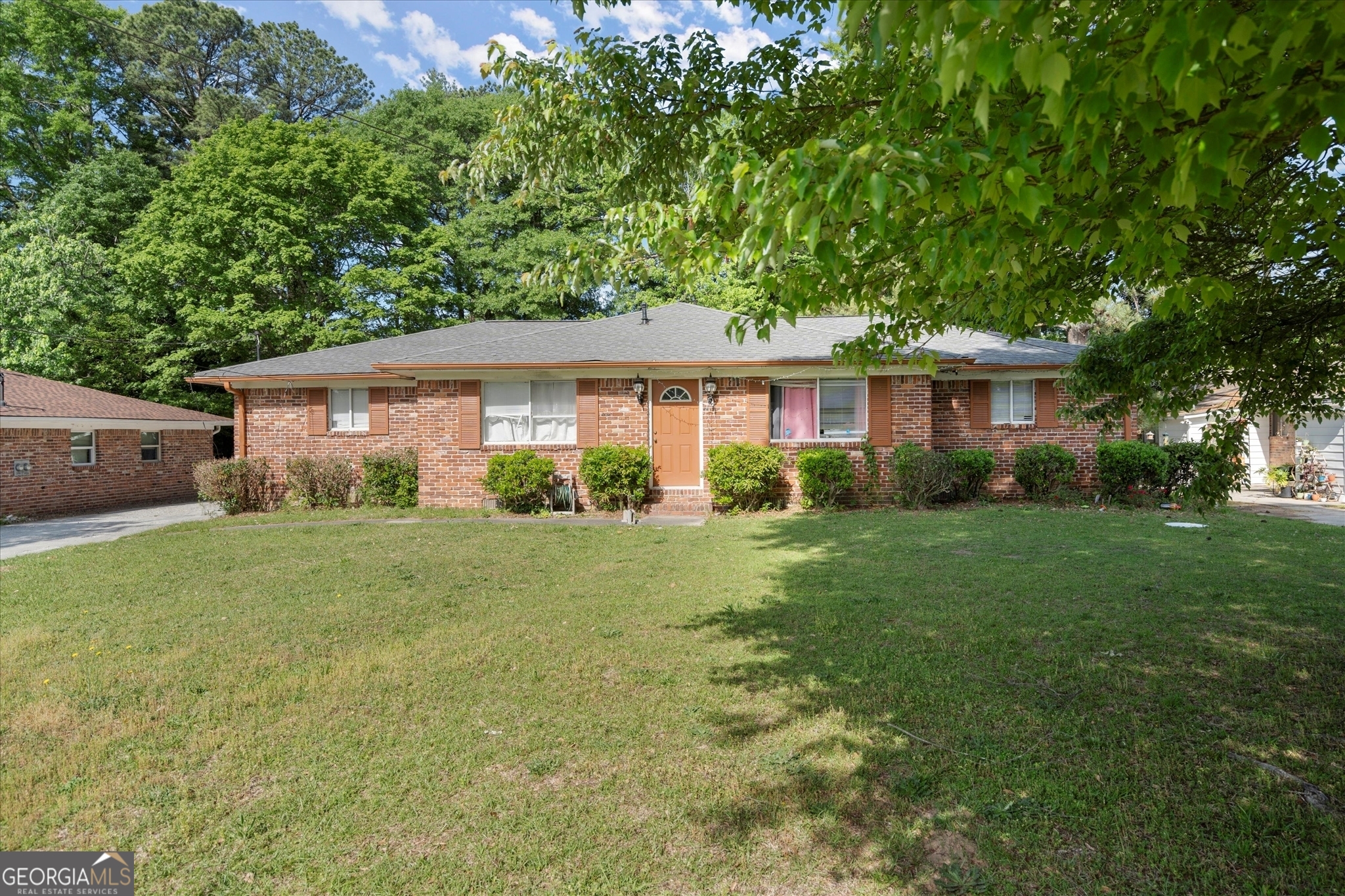 Listing image 2