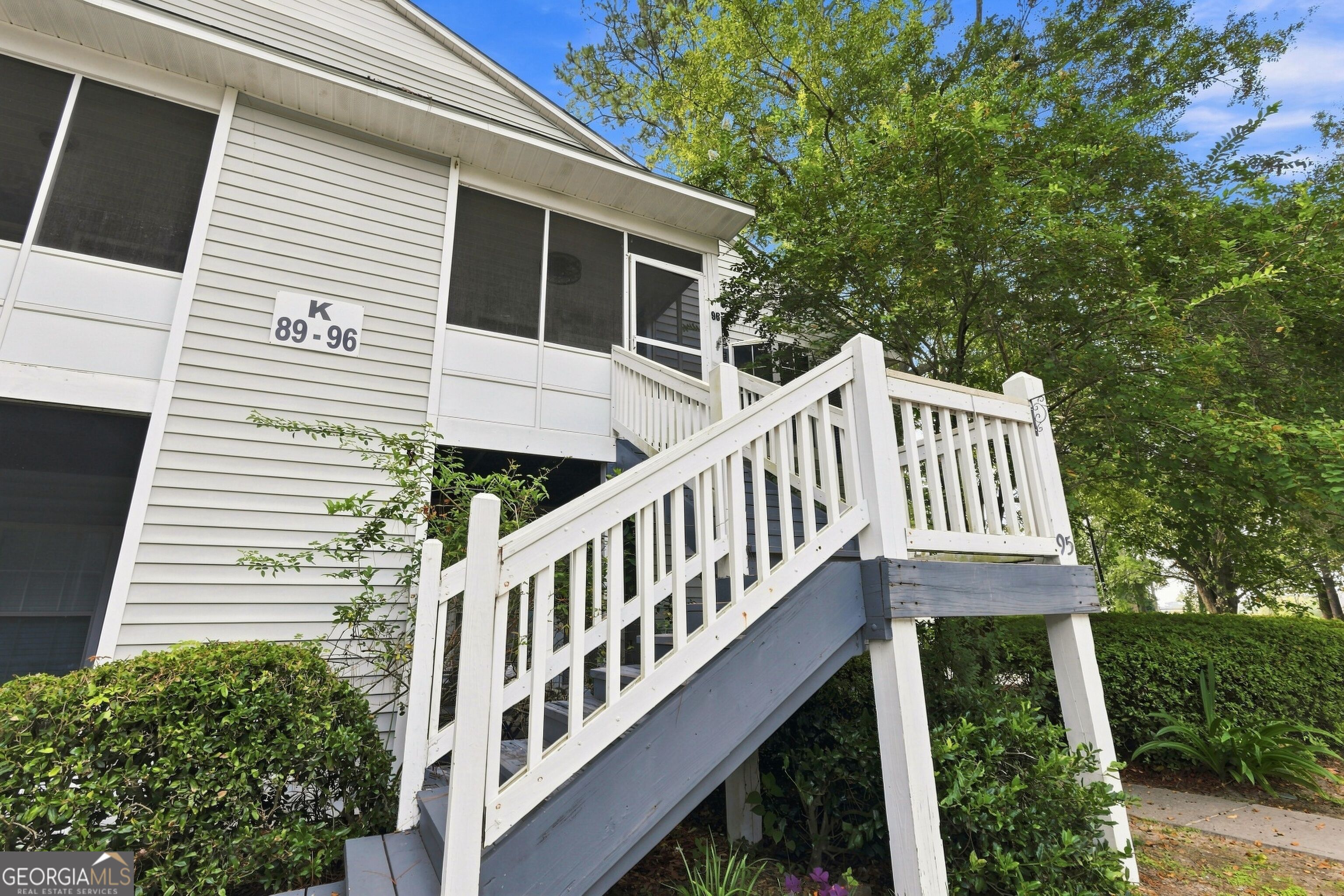 2092 Sherwood DR K-96