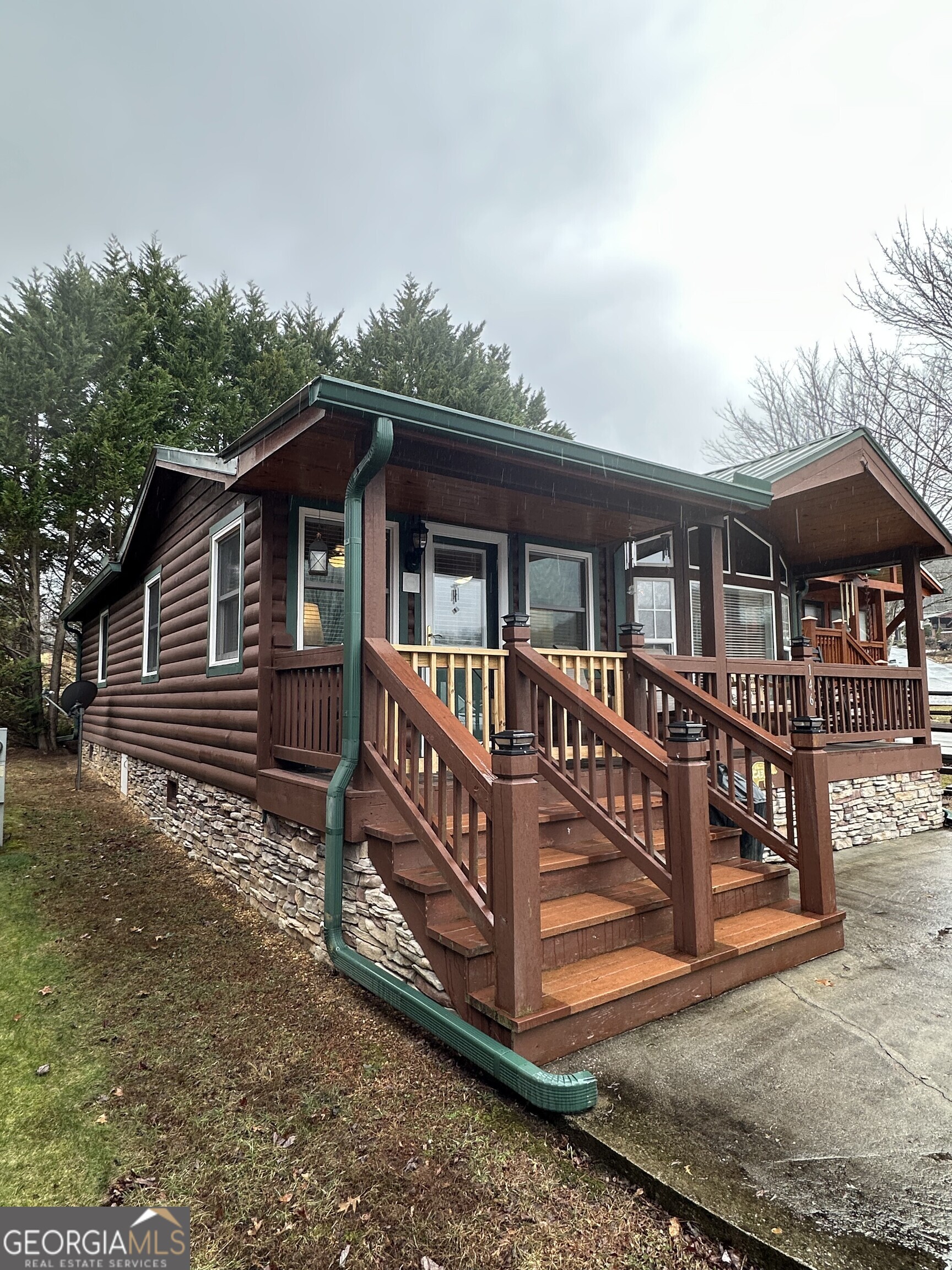 146 Falls View DR