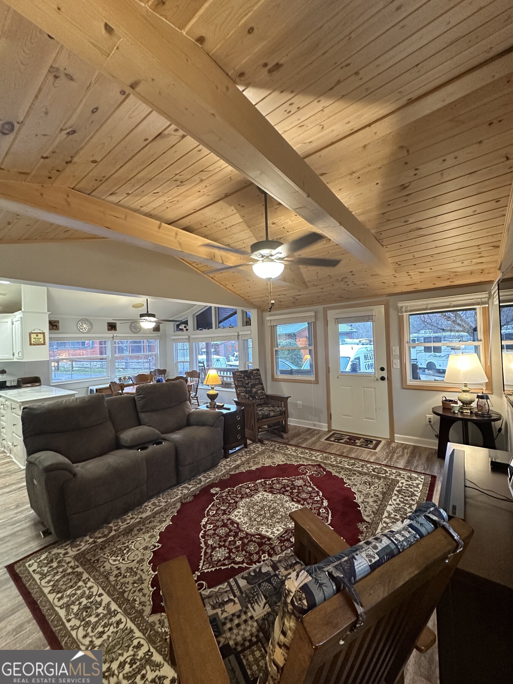 146 Falls View DR